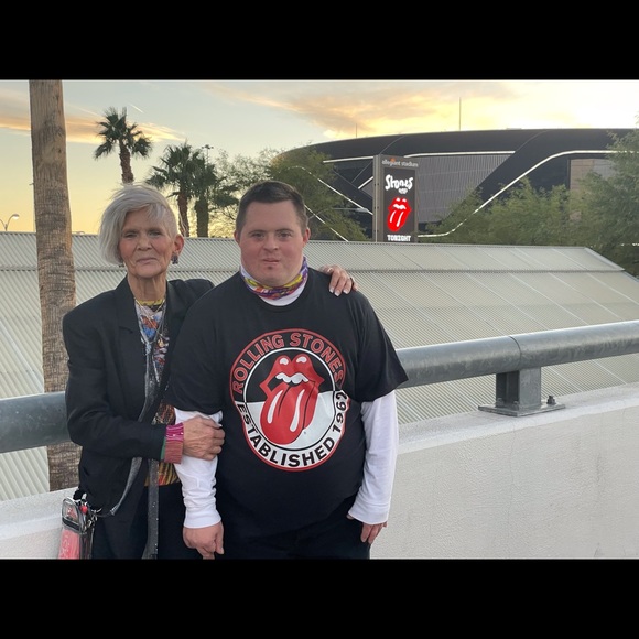 Meet your Posher, Connie - Picture 3 of 3